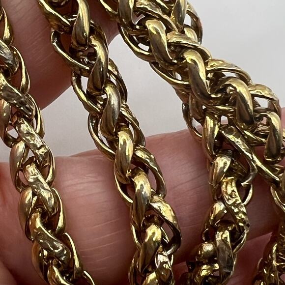 Woven linked golden chain 30” very pretty - Picture 2 of 5